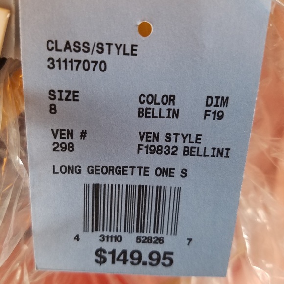 Beautiful dress worn once - Picture 3 of 3